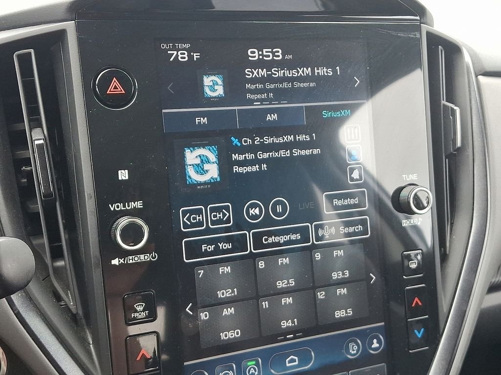 Used 2024 Ice Silver Metallic Subaru Limited image 18