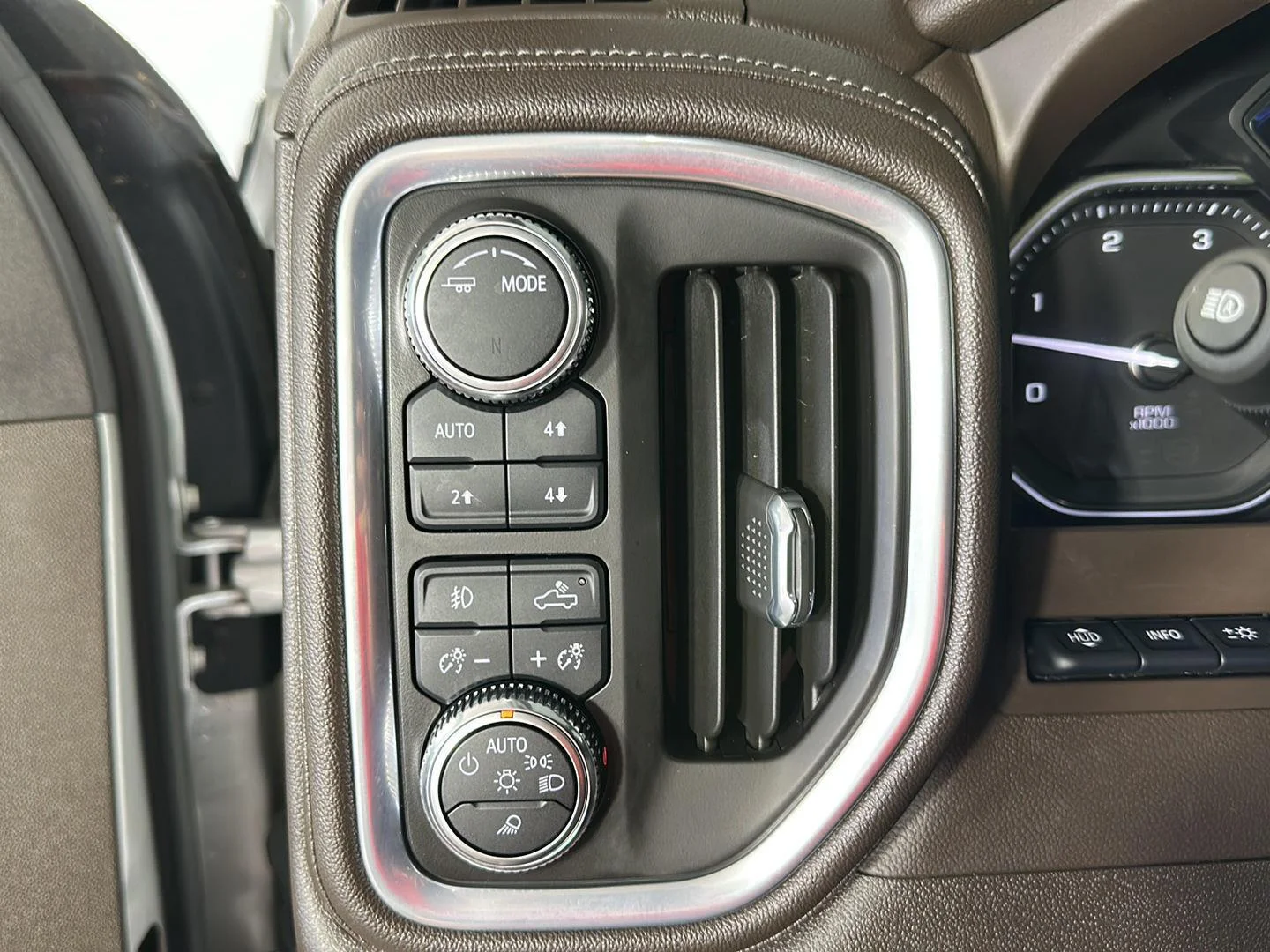 Used 2022 Quicksilver Metallic GMC Denali image 12