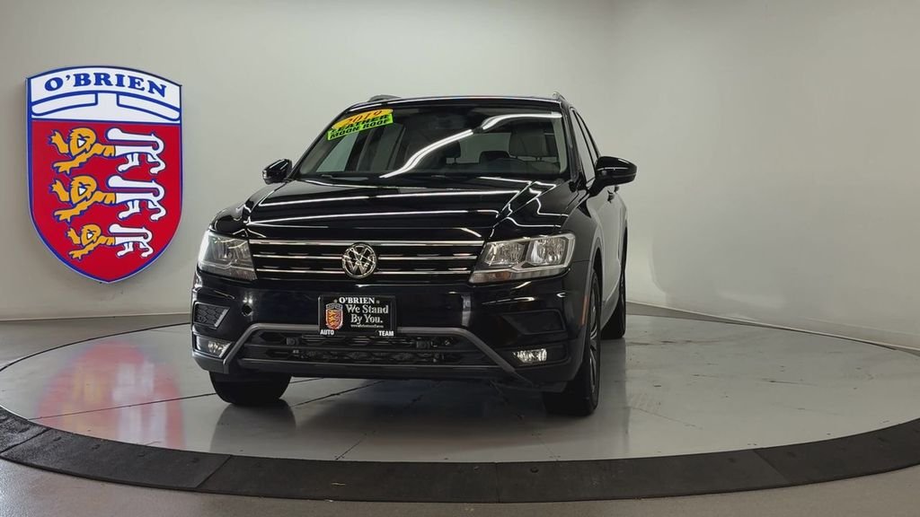 Used 2019 Deep Black Volkswagen 2.0T SEL image 9