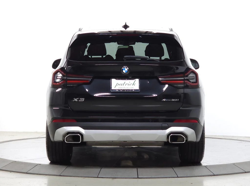 Used 2023 Black BMW xDrive30i image 5