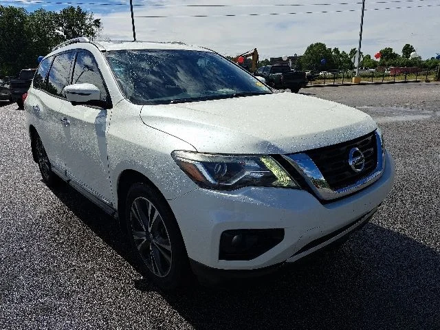 2017 Nissan Pathfinder Platinum
