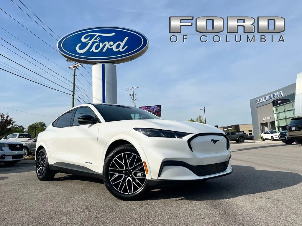 New 2026 White Ford Premium image 1