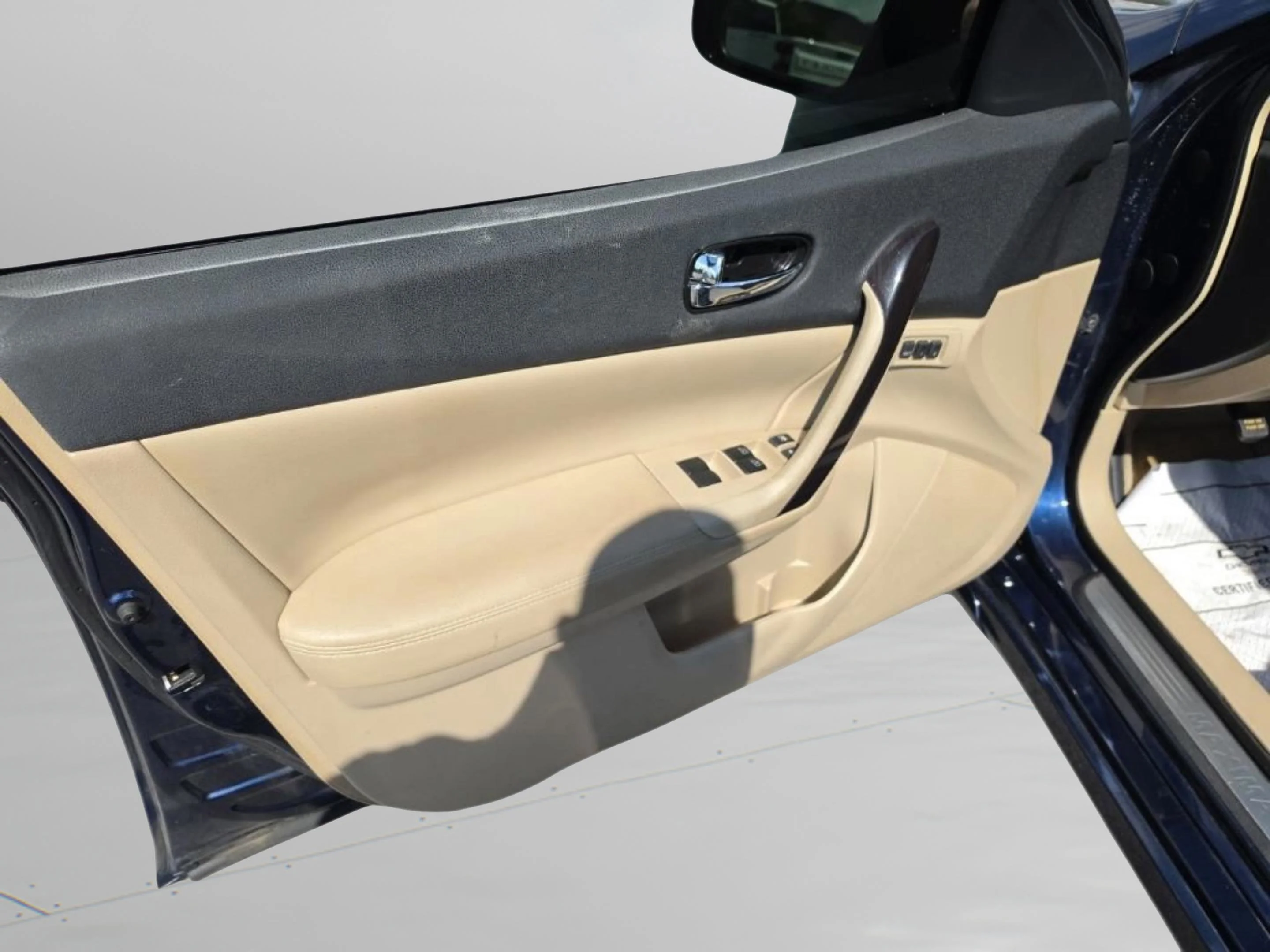Used 2013 Blue Nissan 3.5 SV image 12