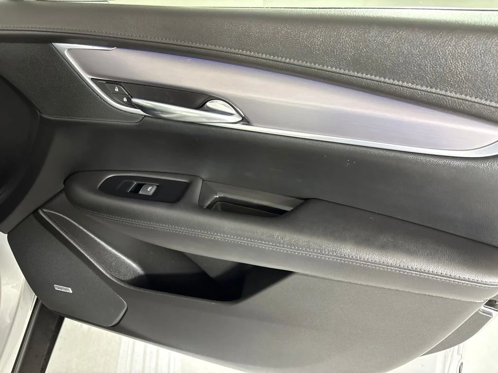 Used 2018 Silver Cadillac Premium Luxury image 19