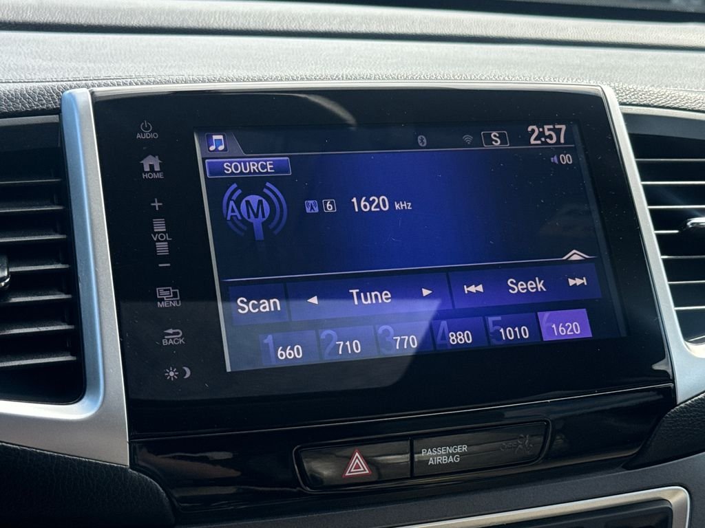 Used 2017  Honda EX-L image 22