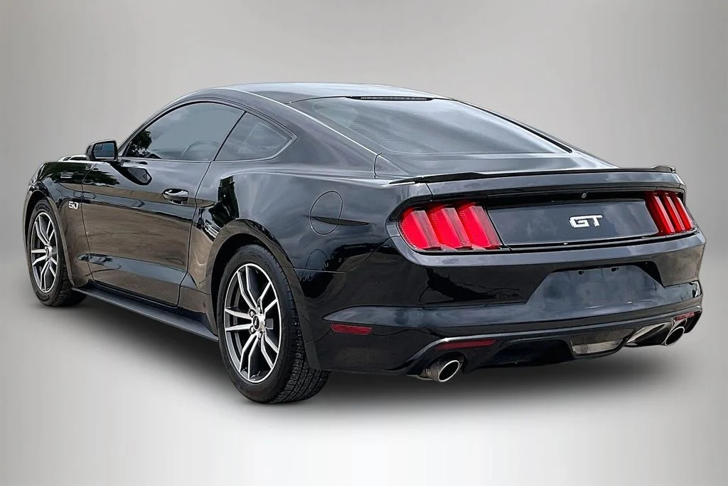 Used 2016 Black Ford GT image 4