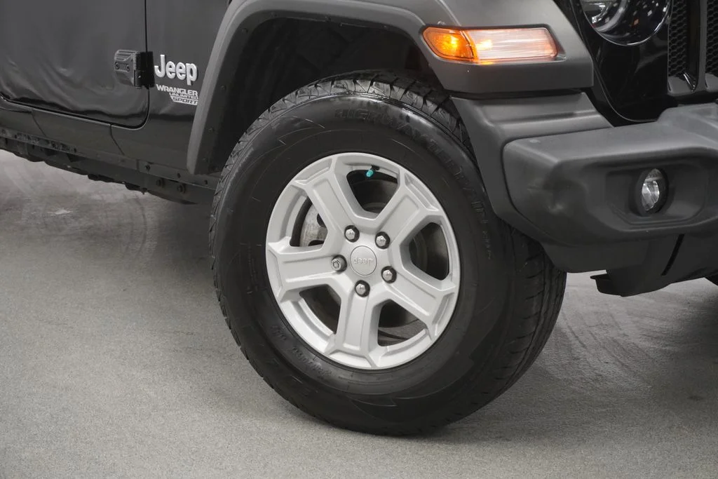 Used 2021 Black Jeep Unlimited Sport S image 4