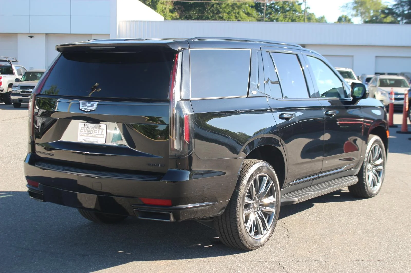 Used 2021 BLACK RAVEN Cadillac Sport image 7