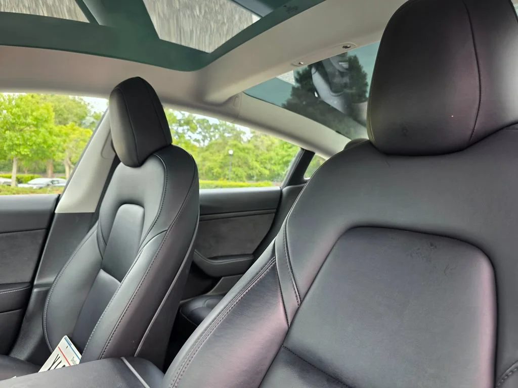 Used 2022  Tesla RWD image 13