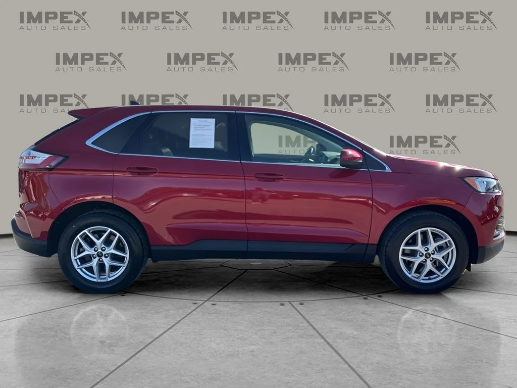 Used 2023 Red Ford SEL image 6