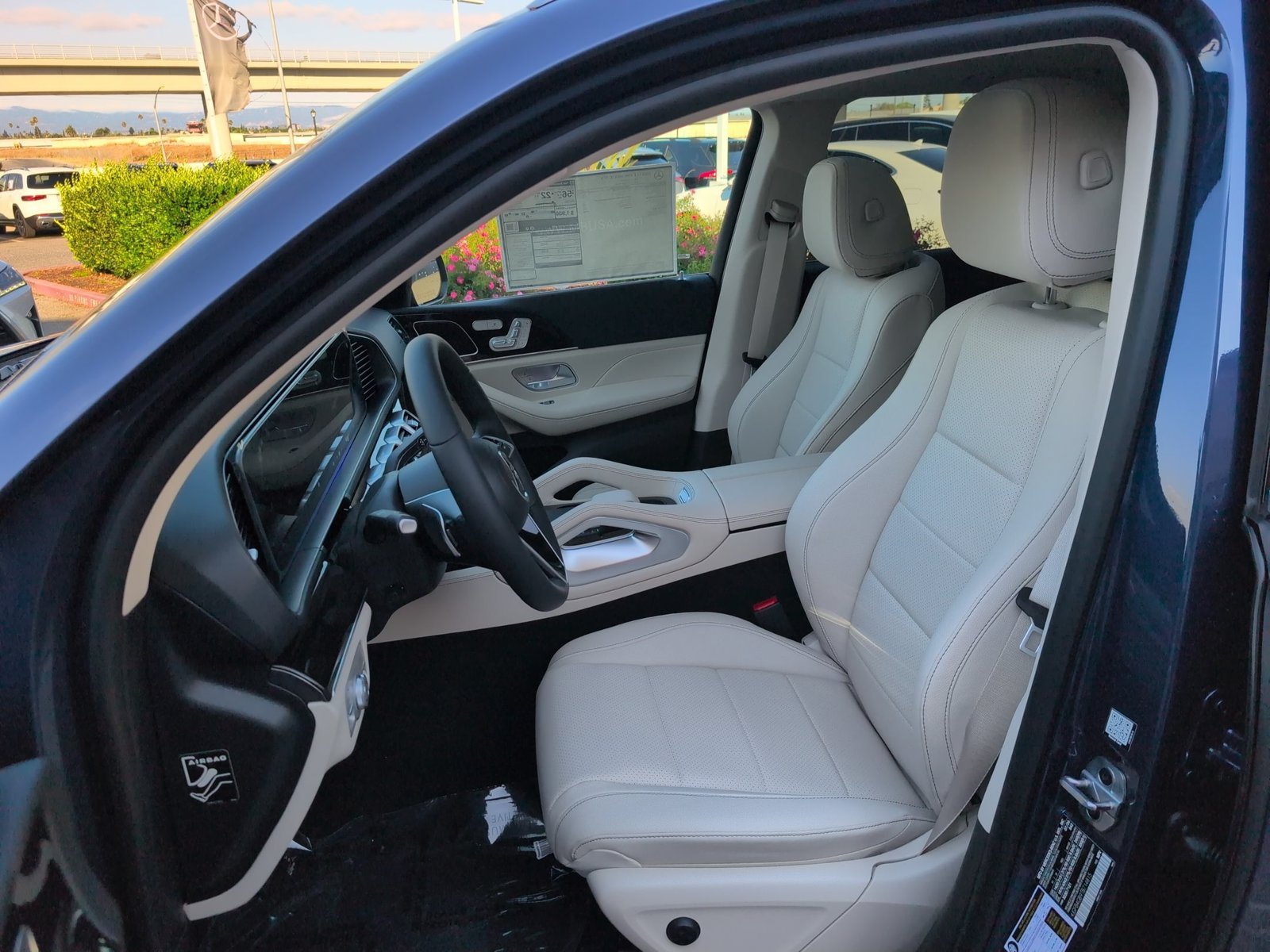 New 2026 Twilight Blue Metallic Mercedes-Benz GLE 450e image 4