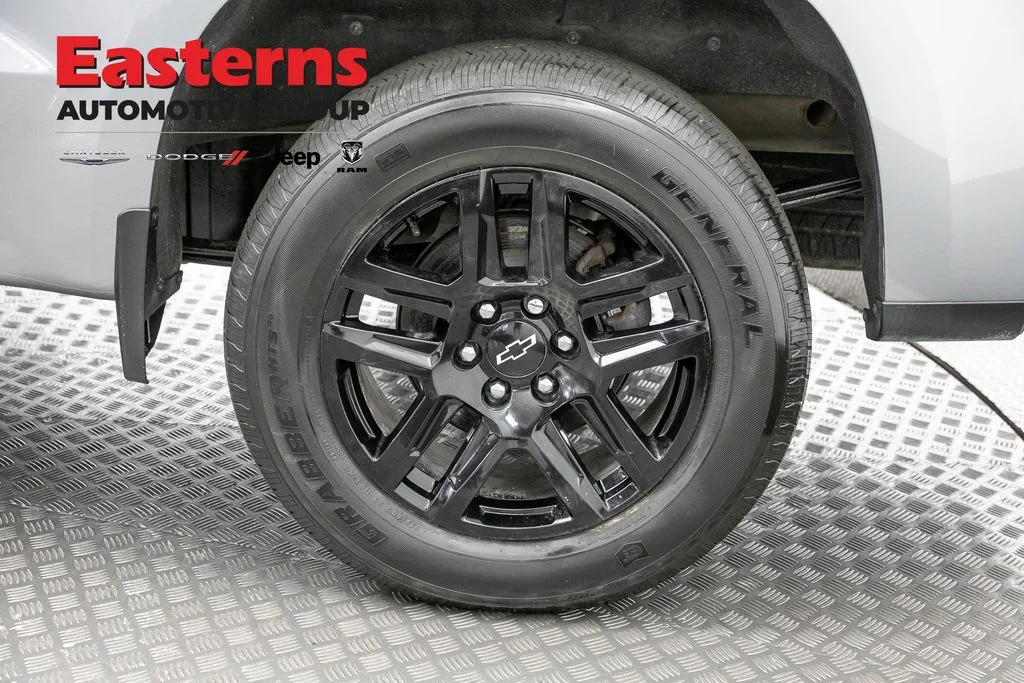 Used 2024 Gray Chevrolet Custom image 33