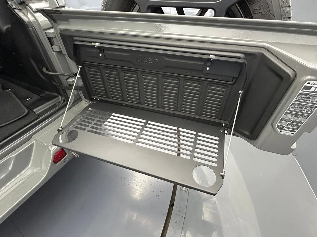 Used 2022 Sting-Gray Clearcoat Jeep Unlimited Sahara High Altitude image 41