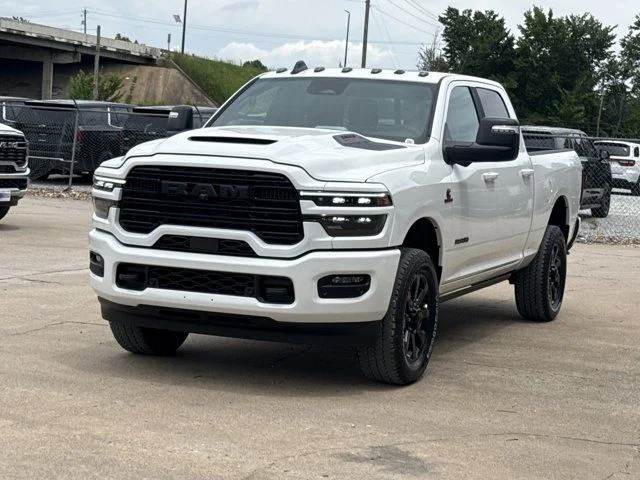 New 2026 Bright White Clear-Coat Exterior Paint RAM Laramie image 14