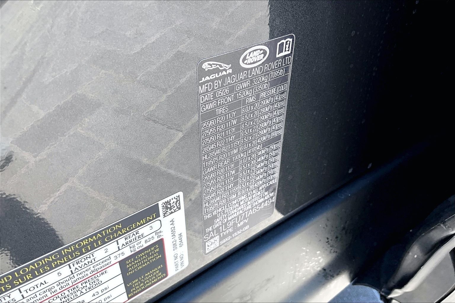New 2026 Carpathian Grey Land Rover Dynamic SE image 13