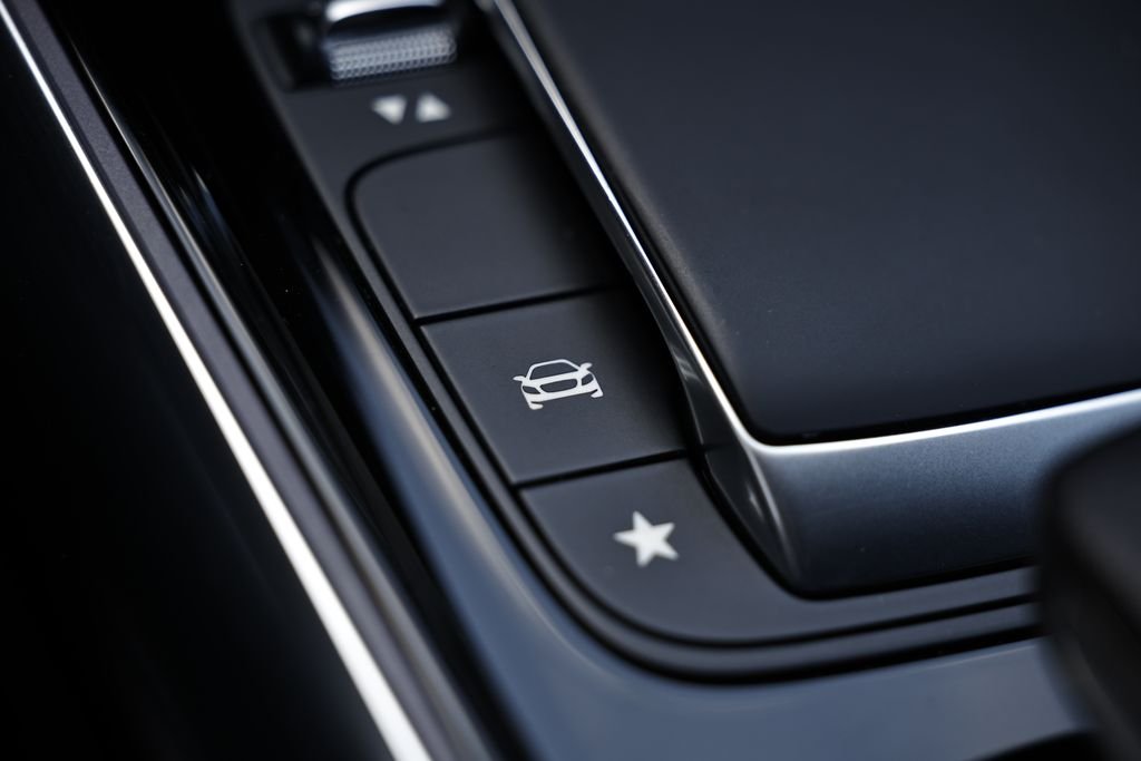 Used 2021 Cosmos Black Metallic Mercedes-Benz GLA 250 image 39