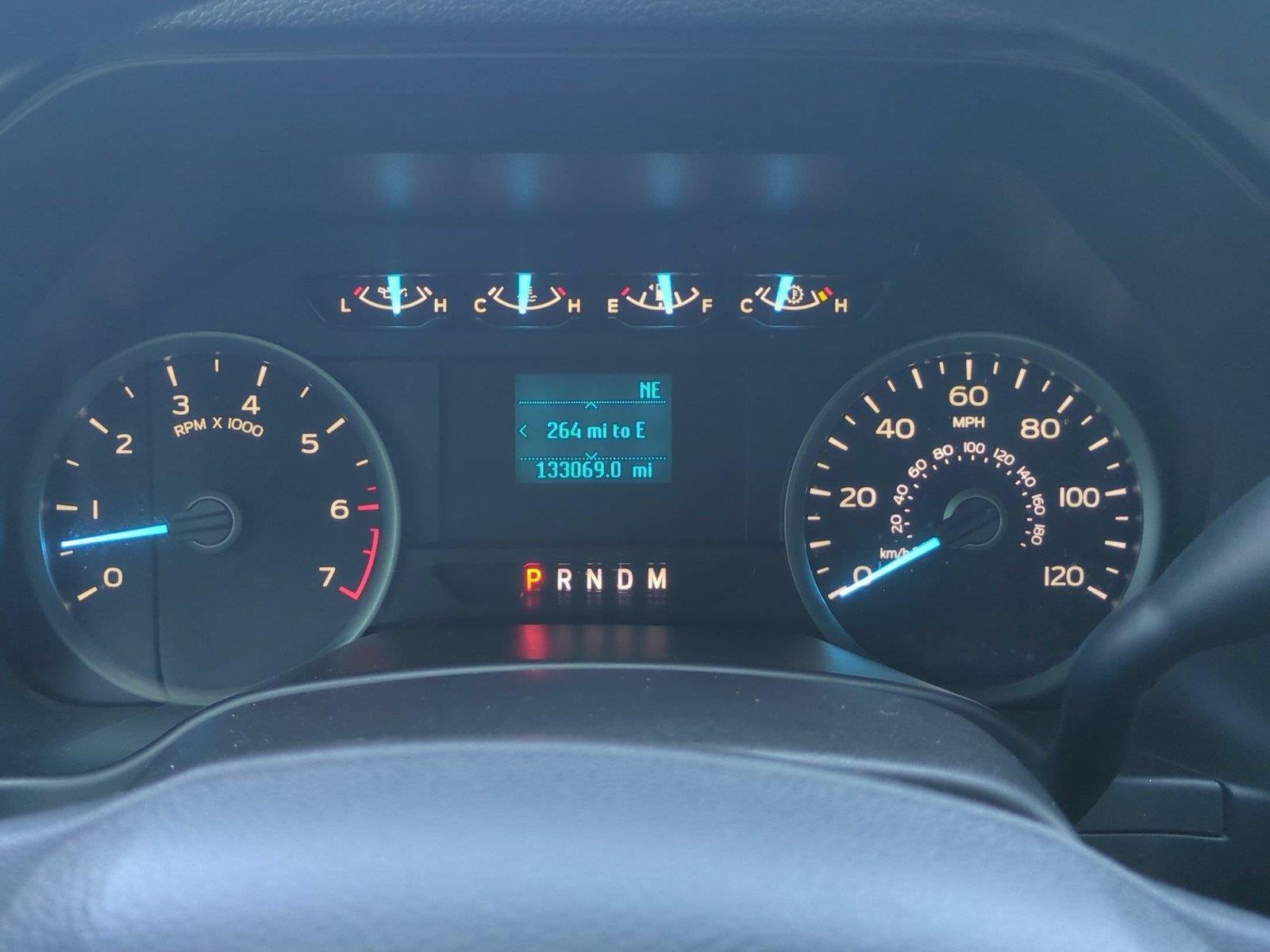 Used 2019 Oxford White Ford XLT image 22