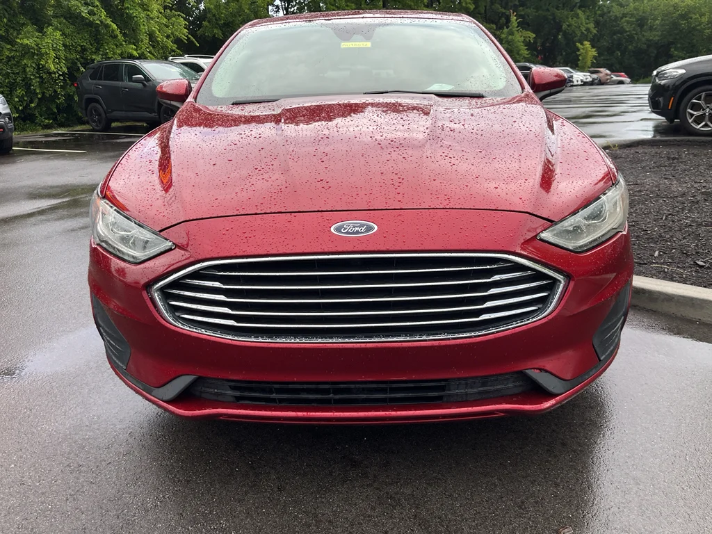 Used 2019 Ruby Red Metallic Tinted Clearcoat Ford SE image 8