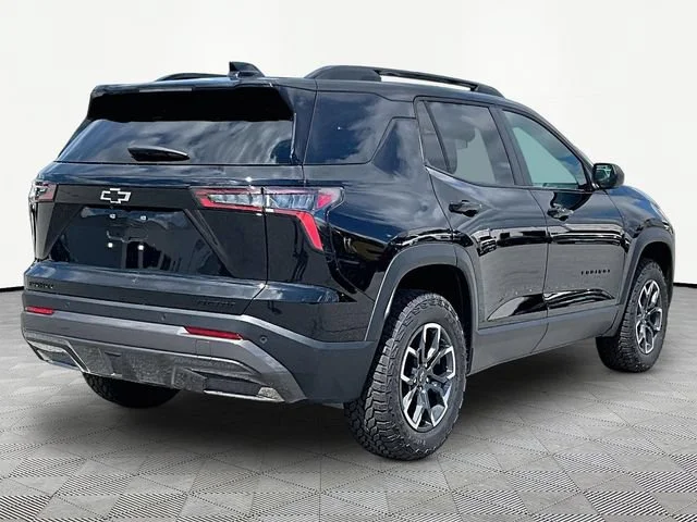 New 2027 Mosaic Black Metallic Chevrolet ACTIV image 6