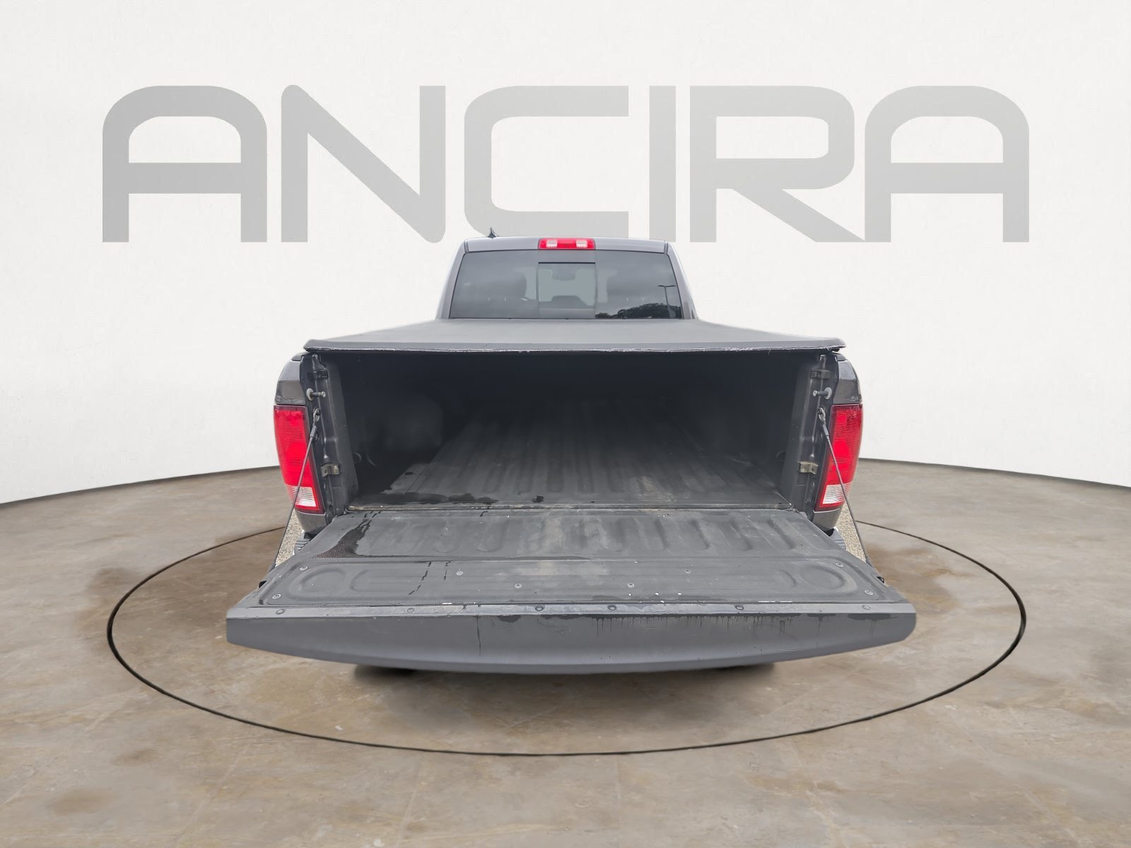 Used 2017 Granite Crystal Metallic Clearcoat Ram Lone Star Silver image 12