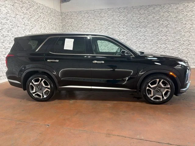 Used 2024 Black Hyundai SEL image 8
