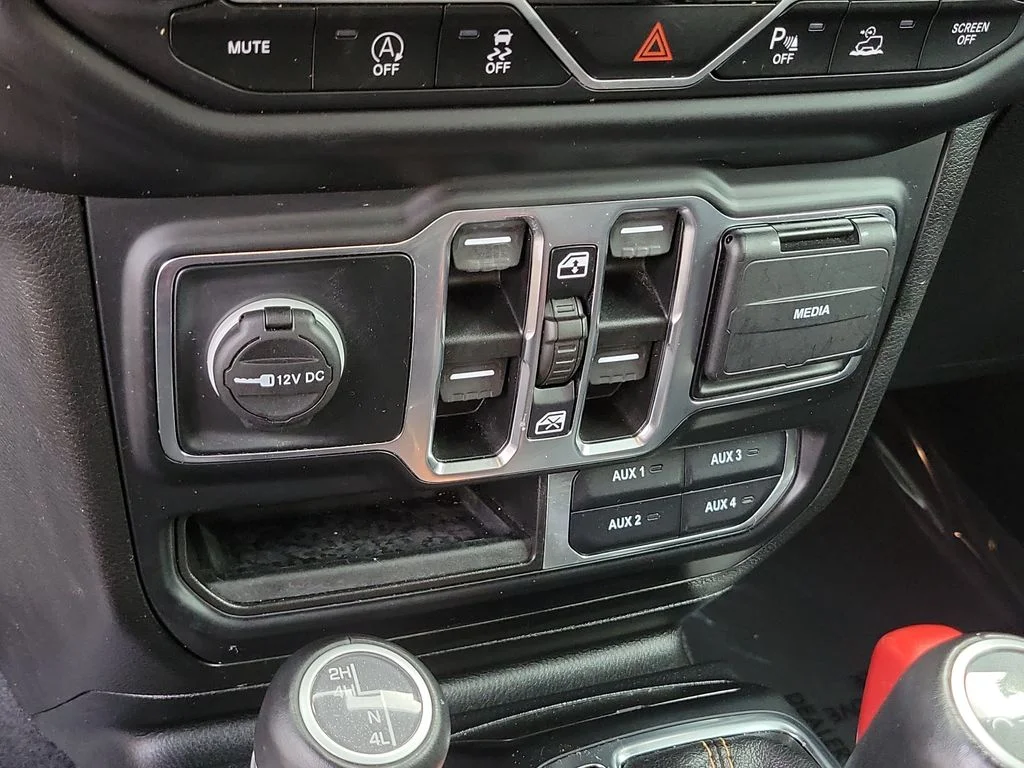 Used 2021 Silver Jeep Overland image 30