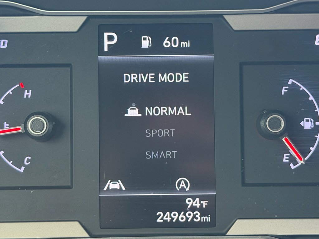 Used 2024 Hampton Gray Hyundai SEL image 23