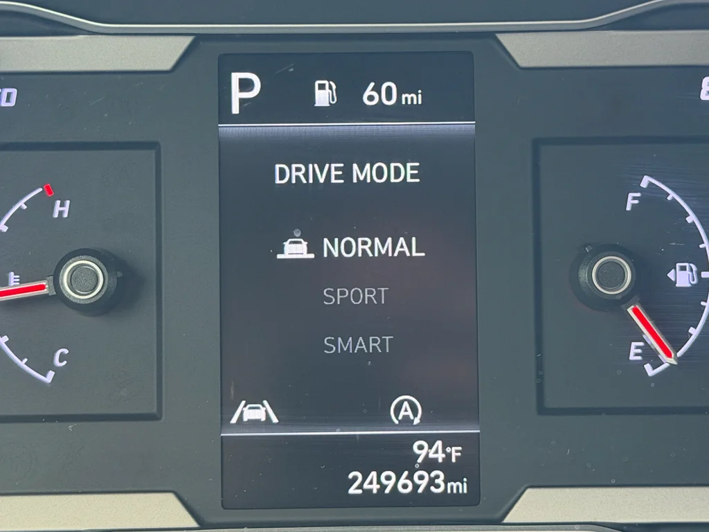 Used 2024 Hampton Gray Hyundai SEL image 23
