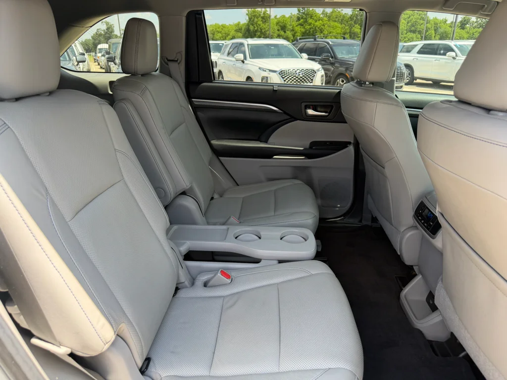 Used 2019 Celestial Silver Metallic Toyota Limited image 23