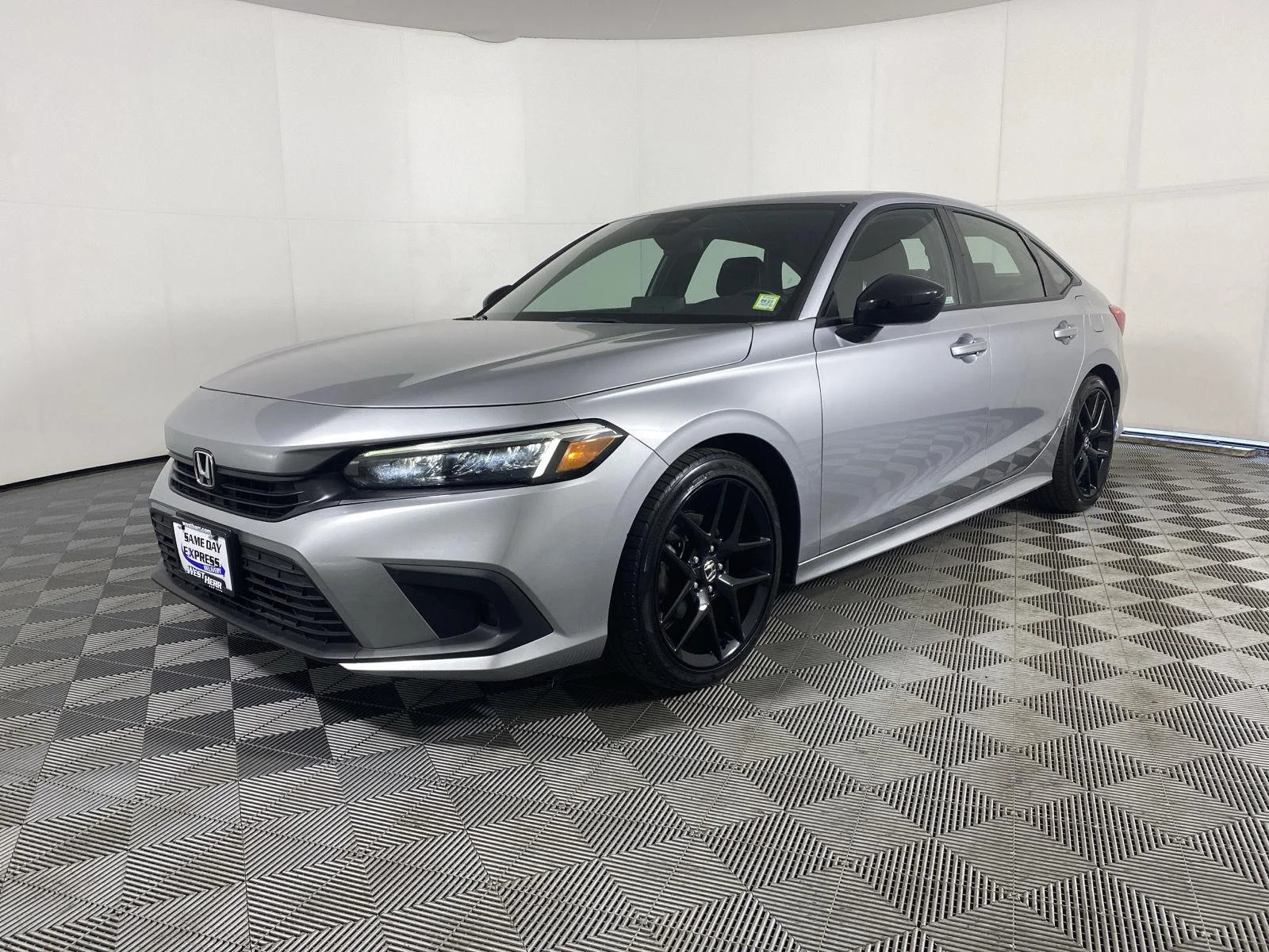 Used 2024 Lunar Silver Metallic Honda Sport image 3