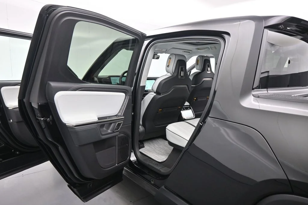 Certified Used 2023  Rivian Adventure image 13
