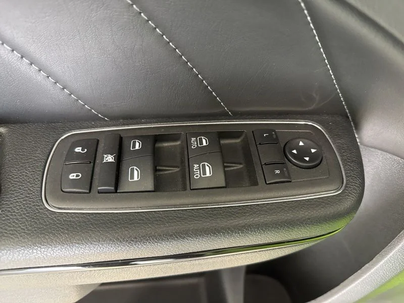 Used 2023 Green Dodge R/T Scat Pack image 21