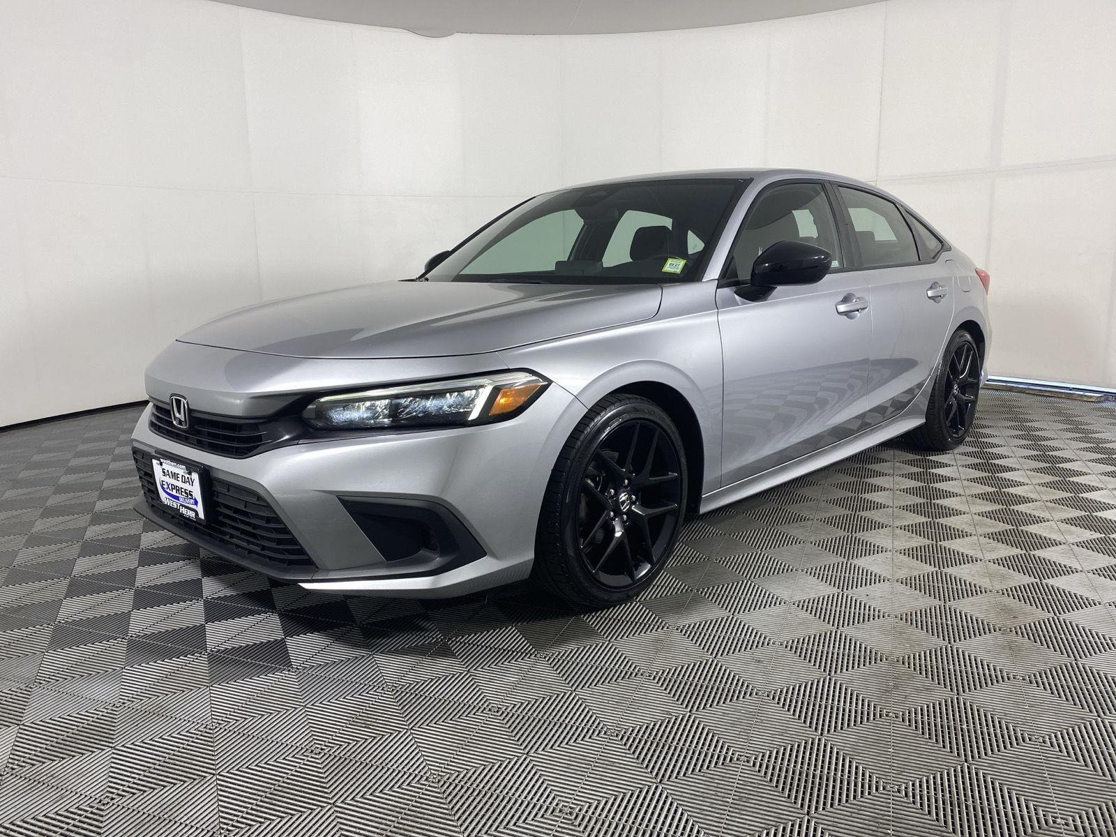 Used 2024 Lunar Silver Metallic Honda Sport image 3