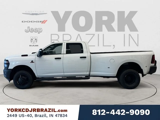 New 2026 Bright White Clear-Coat Exterior Paint RAM Tradesman image 2