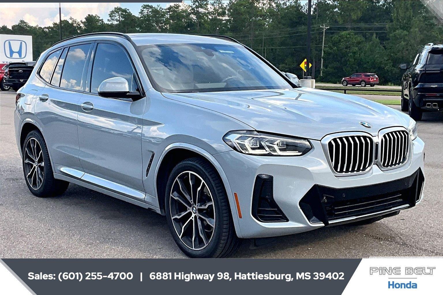 Used 2022 Brooklyn Grey Metallic BMW sDrive30i image 2