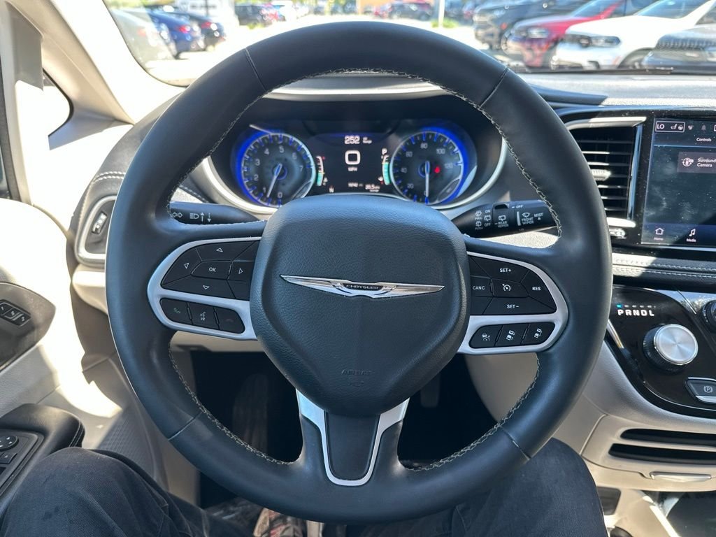 Used 2023 Blue Chrysler Touring L image 29