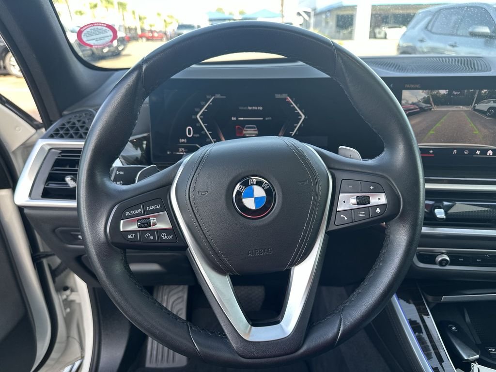 Used 2026 Black BMW sDrive40i image 22
