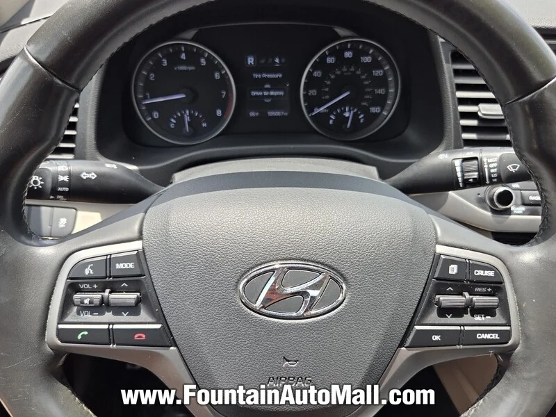 Used 2017 Scarlet Red HYUNDAI SE 2.0L AUTO PZEV (ALABAMA) *LTD AVAIL* image 17