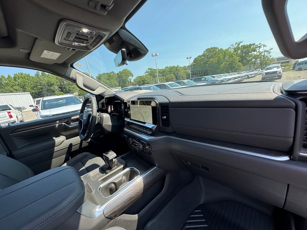 2026 Chevrolet Silverado 1500 LTZ - Photo 16