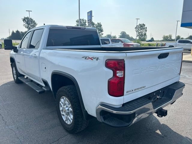 Used 2022 Summit White Chevrolet LT image 7