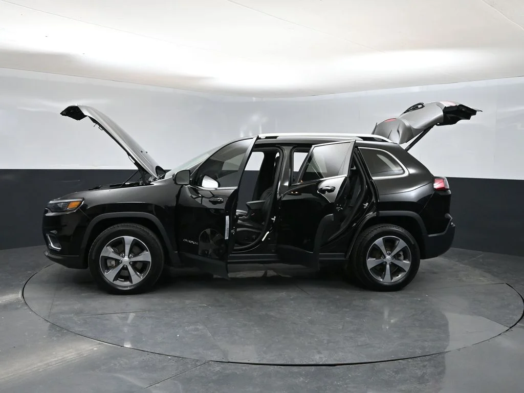 Used 2019 Black Jeep Limited image 41