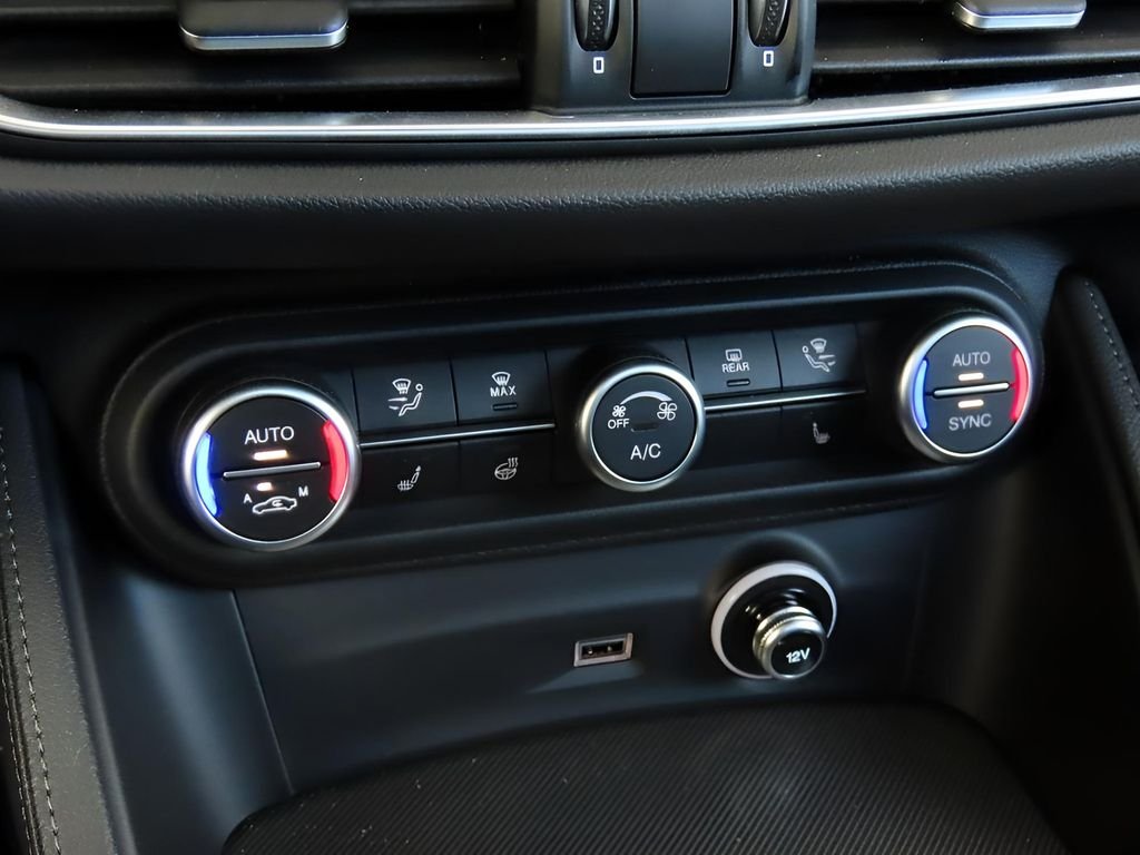 2025 Alfa Romeo Stelvio Base - Photo 26