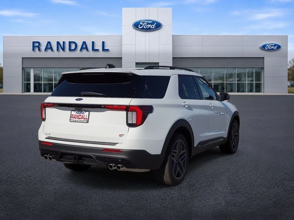 New 2026 Star White Metallic Tri-Coat Ford ST image 5