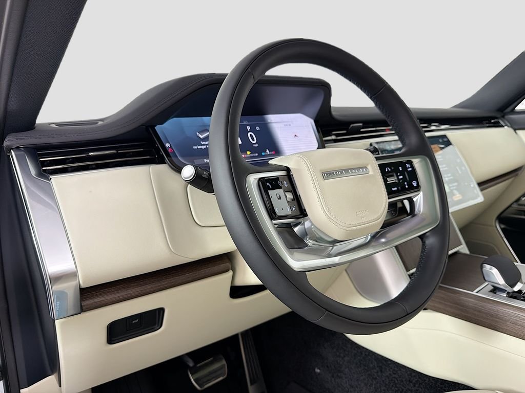 New 2026 Fuji White Land Rover SE image 9