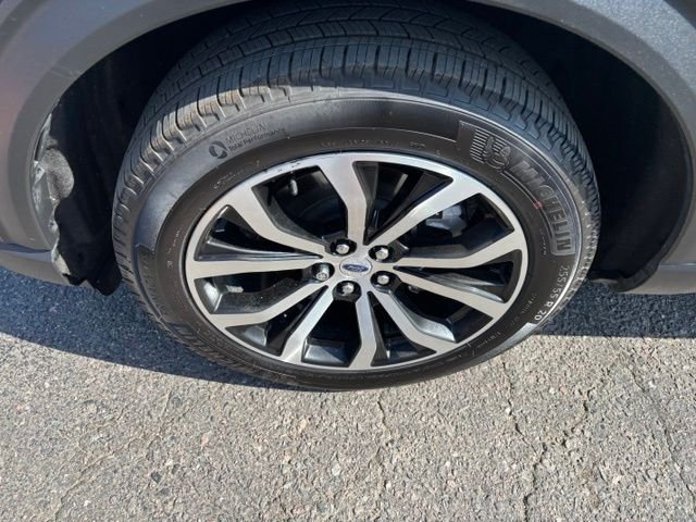 Certified Used 2025 Gray Metallic Ford ST-Line image 10