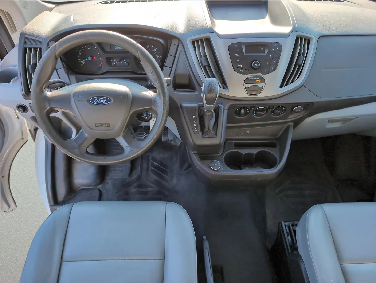 Used 2017 Oxford White Ford T-250 130 Low Rf 9000 GVWR Swing-Out RH Dr image 31