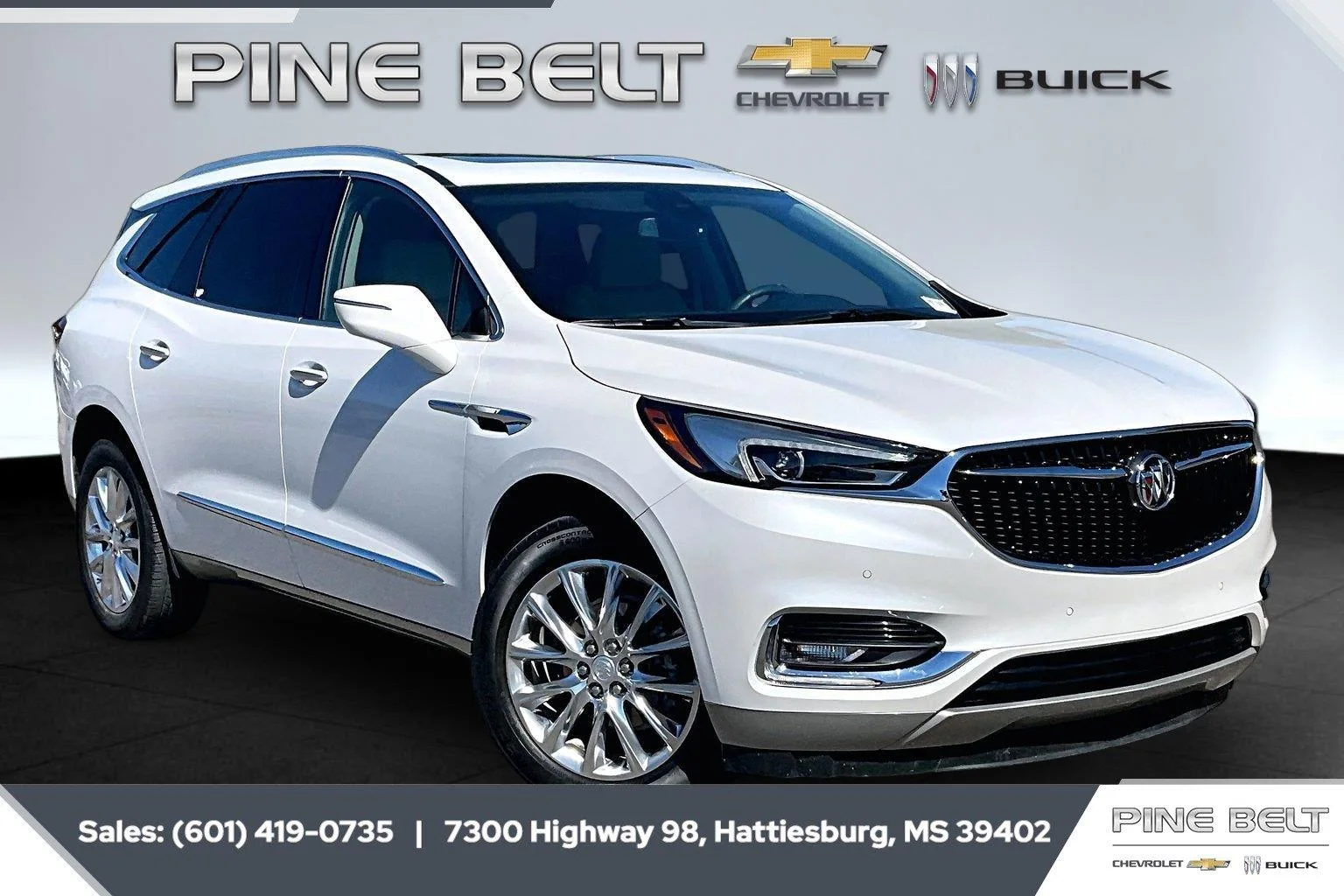 Used 2021 White Frost Tricoat Buick Premium image 1