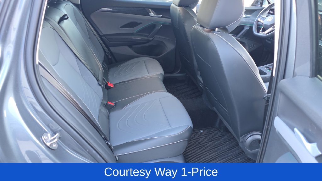 Used 2025 Gray Volkswagen 2.0T SE image 12