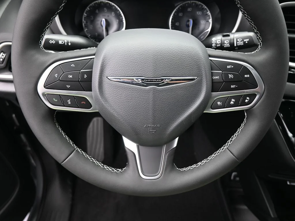 2026 Chrysler Voyager LX - Photo 23