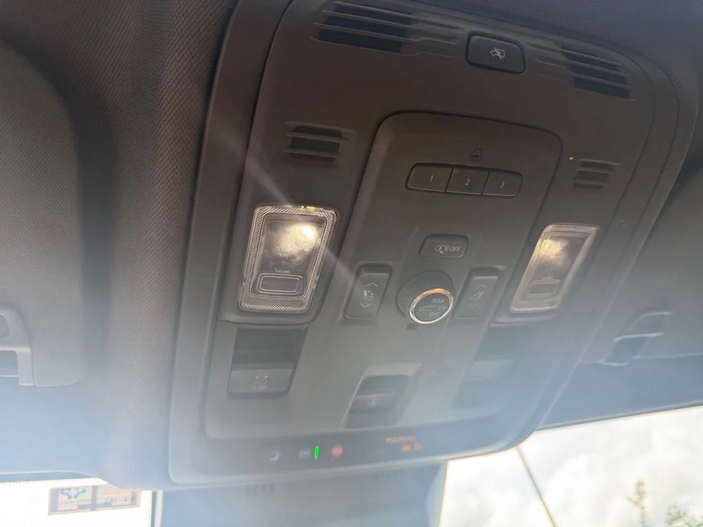 Used 2021 Crystal White Cadillac Sport image 13
